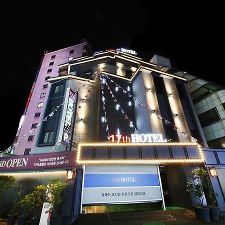 17Th Hotel Yeonje Екстериор снимка