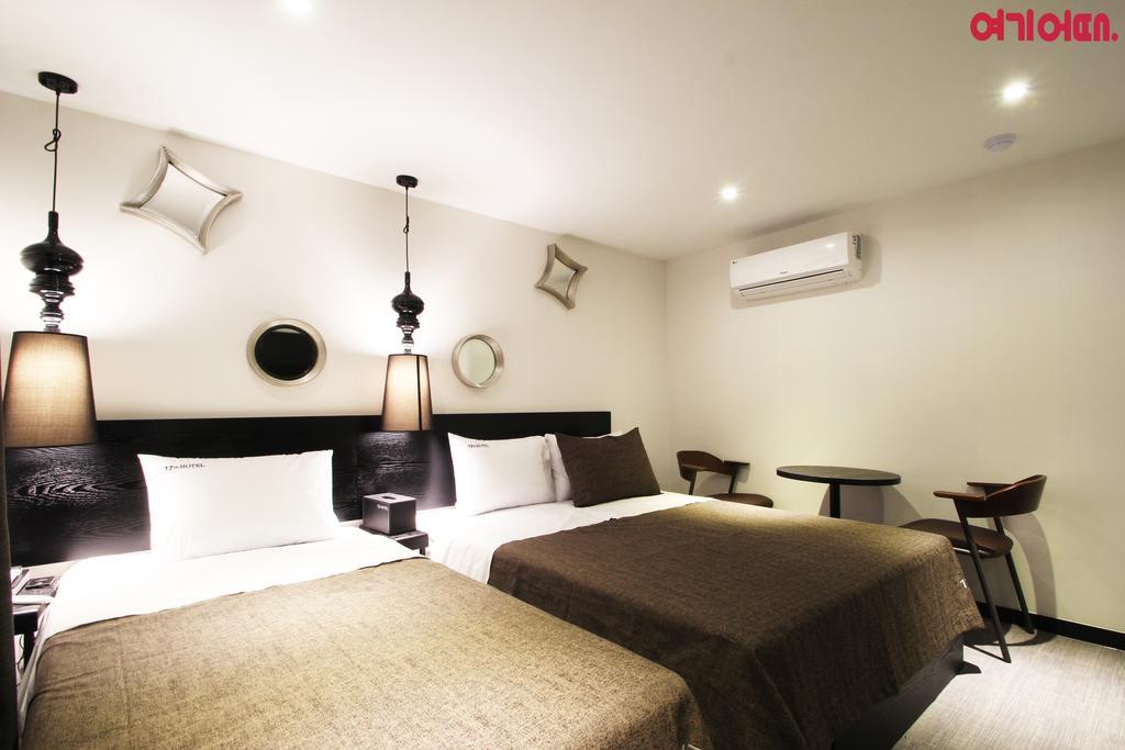 17Th Hotel Yeonje Екстериор снимка
