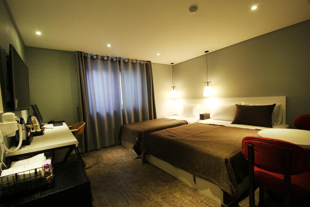 17Th Hotel Yeonje Екстериор снимка