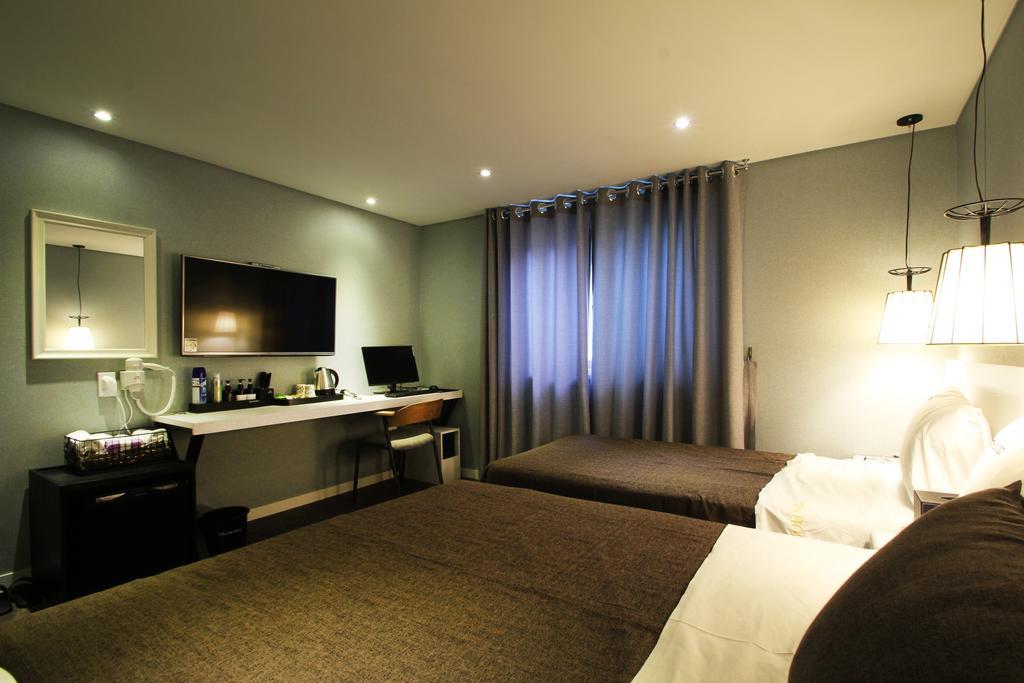 17Th Hotel Yeonje Екстериор снимка