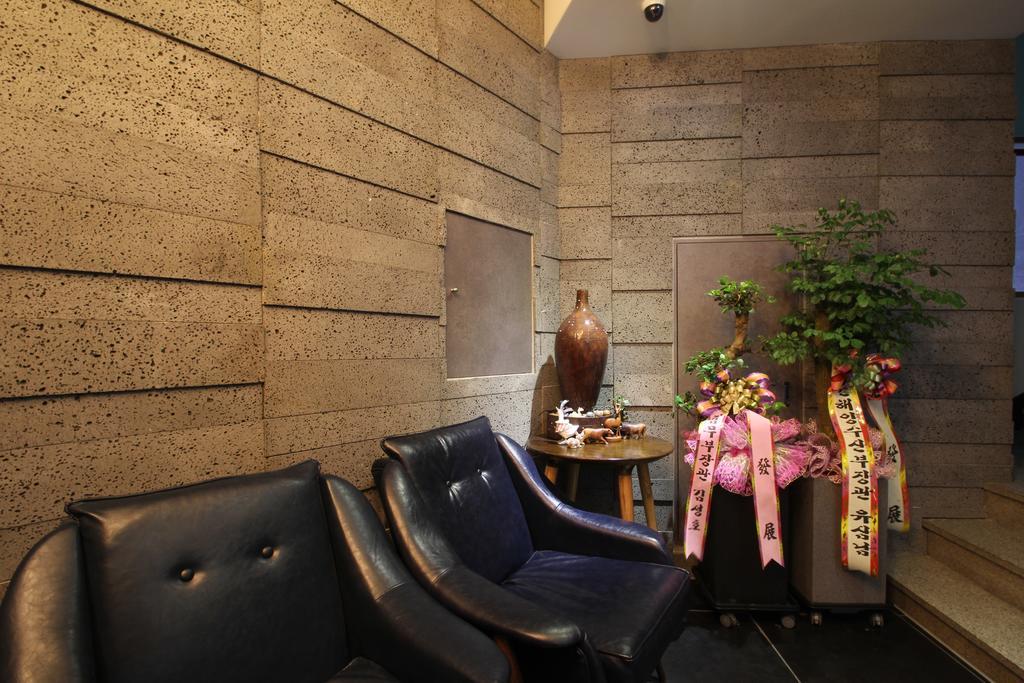 17Th Hotel Yeonje Екстериор снимка