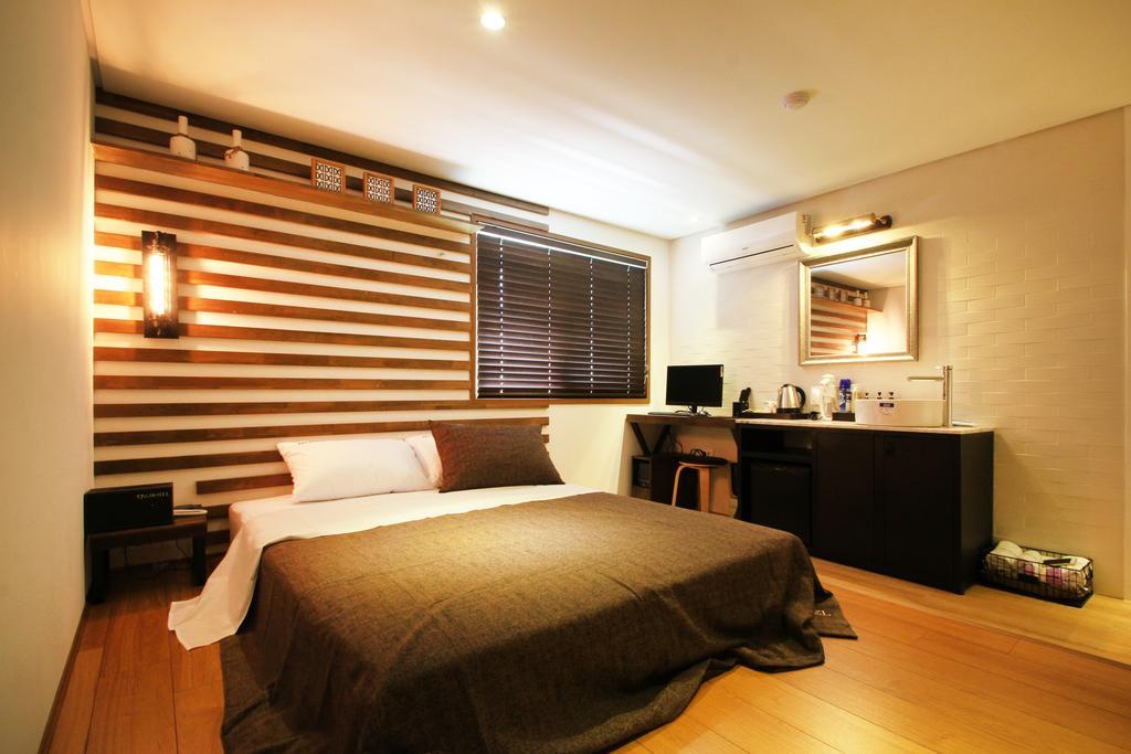 17Th Hotel Yeonje Екстериор снимка