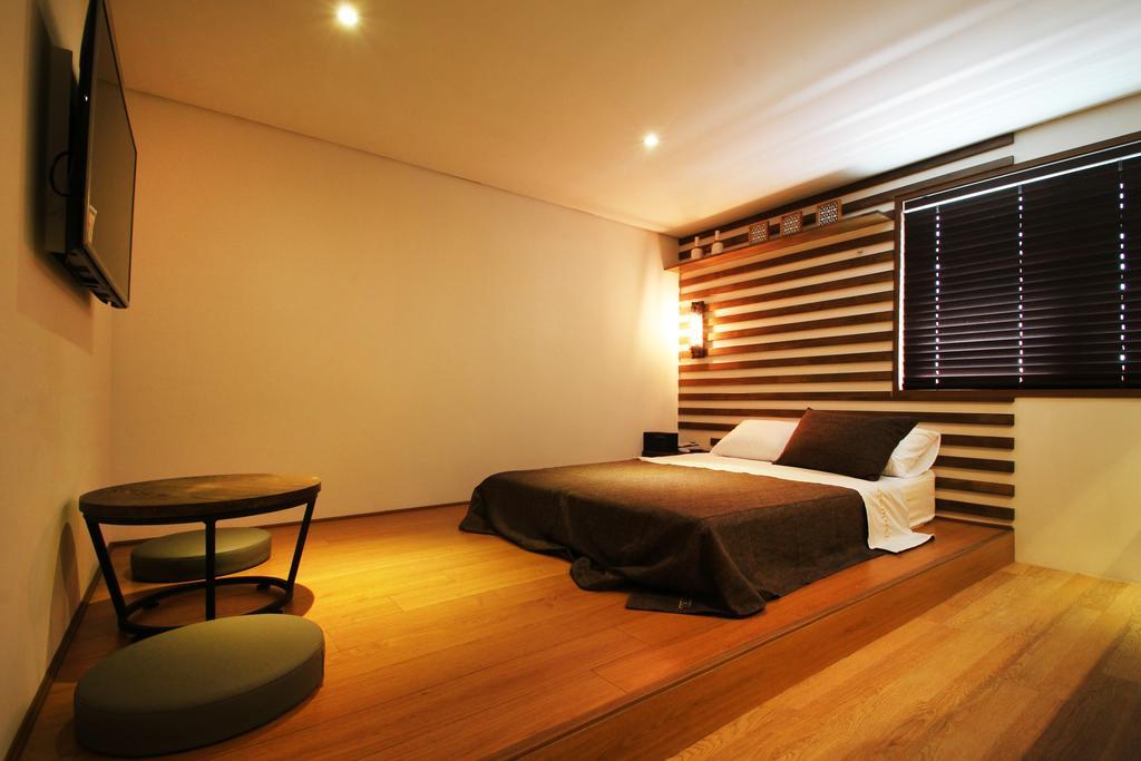 17Th Hotel Yeonje Екстериор снимка
