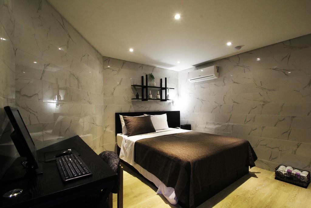 17Th Hotel Yeonje Екстериор снимка