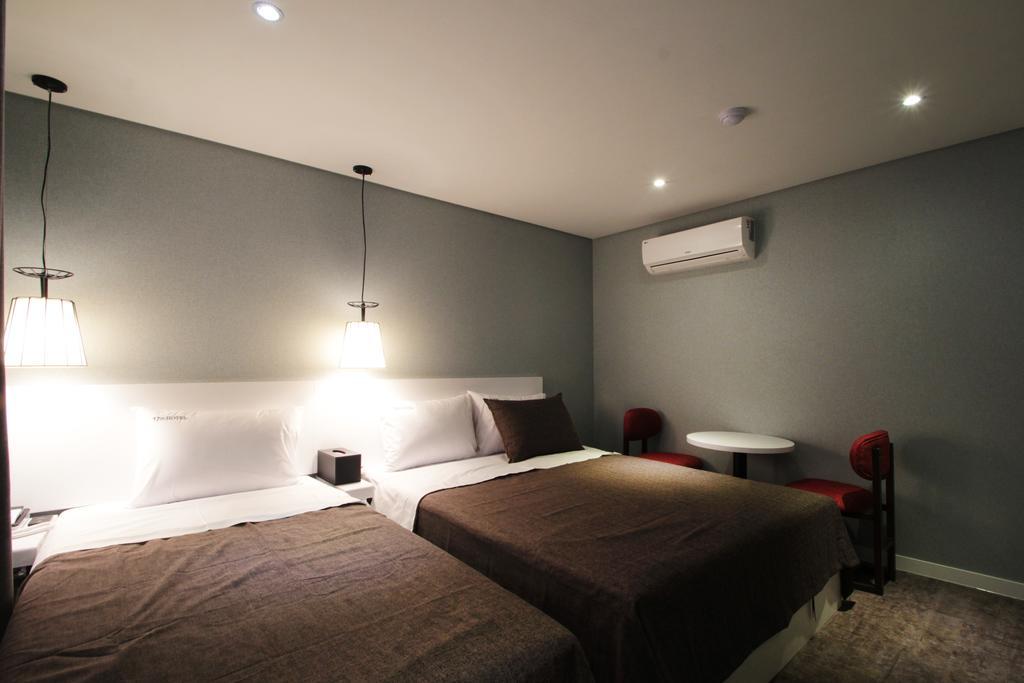 17Th Hotel Yeonje Екстериор снимка