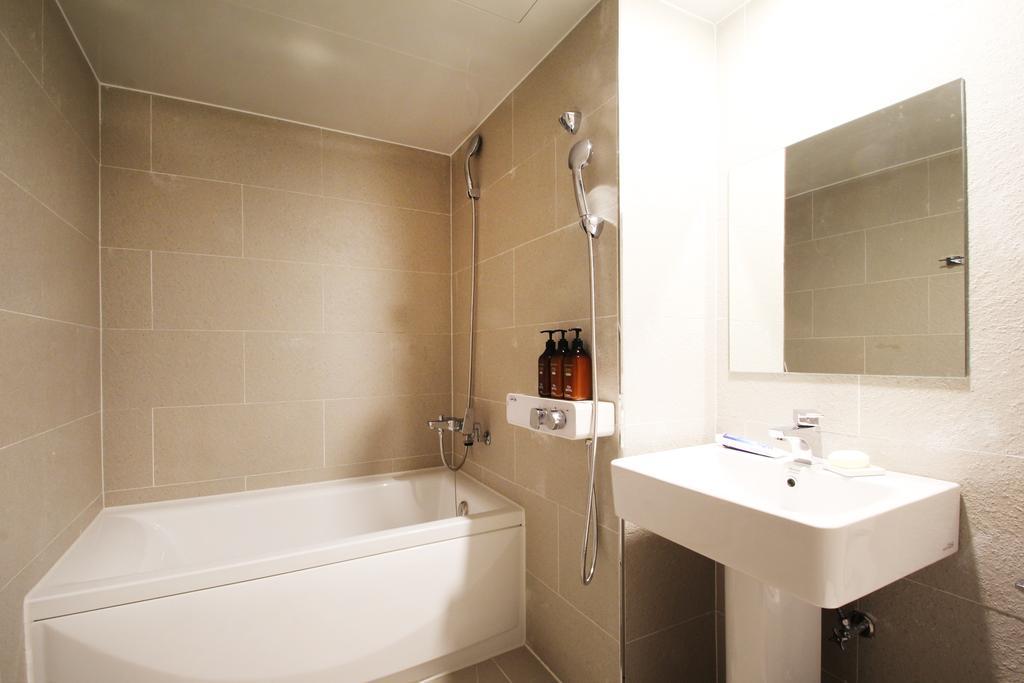 17Th Hotel Yeonje Екстериор снимка